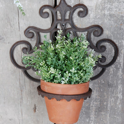 Puriri Lane | Cast Iron Flower Pot Holder | Esschert Design