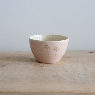 Puriri Lane | Jane Hogben Pottery | Nibbles Bowl | Pink | Daisies